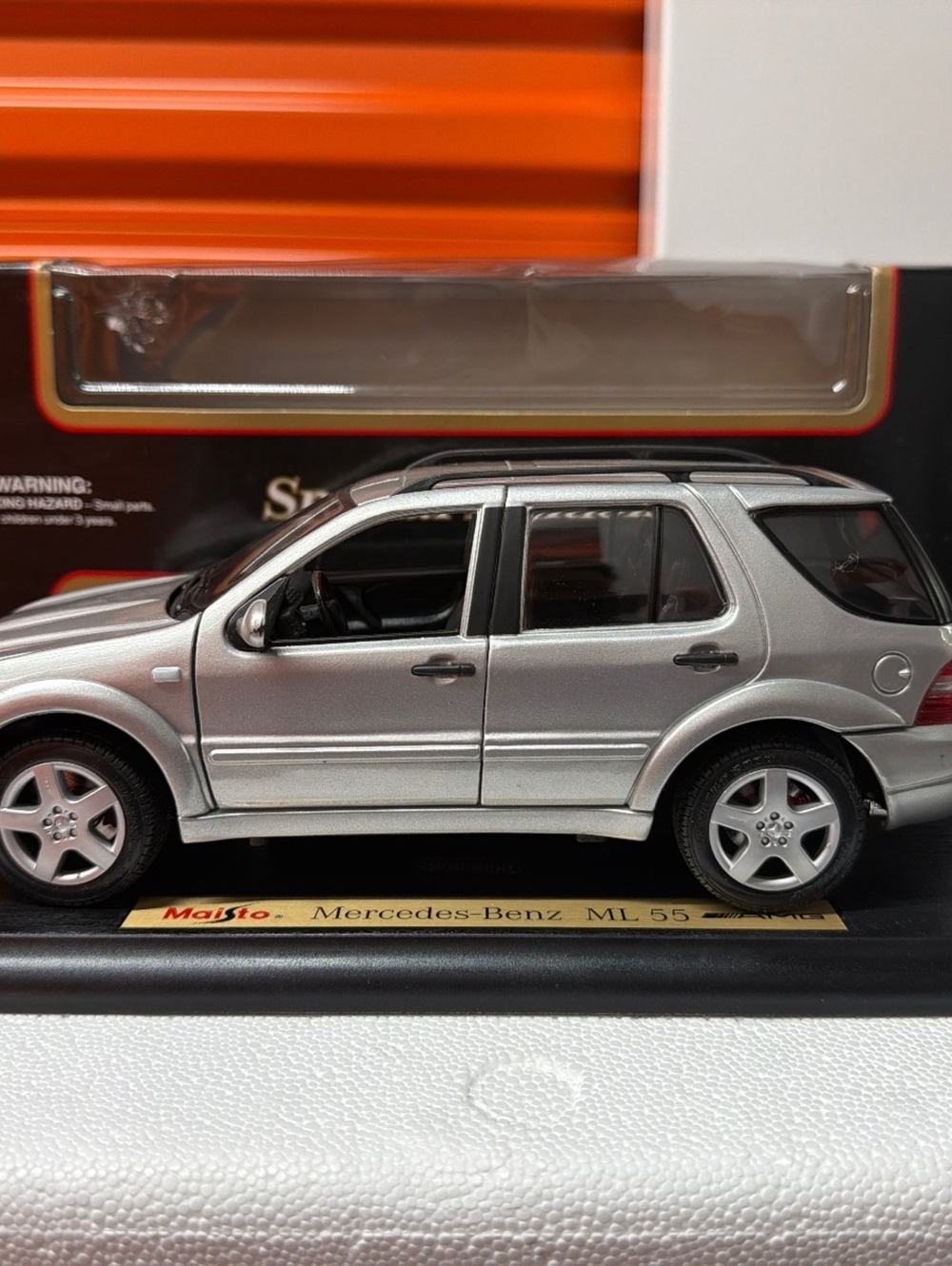 Maisto Special Edition Mercedes-Benz ML 55 AMG Diecast Model Car Silver